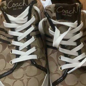 Women’s size 10 coach shoes